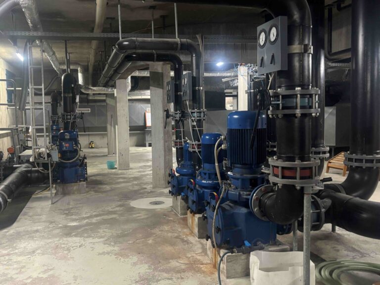 Technik unter der Schwimmhalle, Foto von Stadtwerke Meiningen